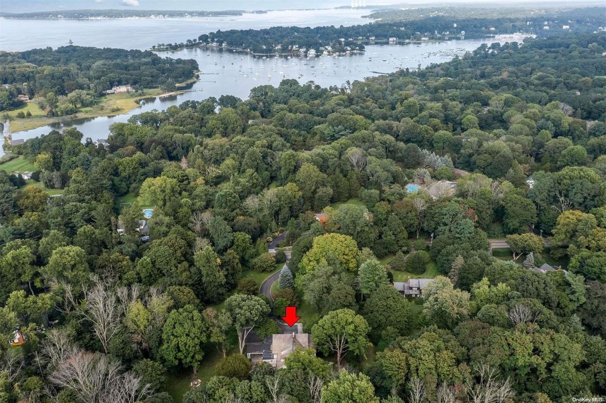 Exterior, Lake