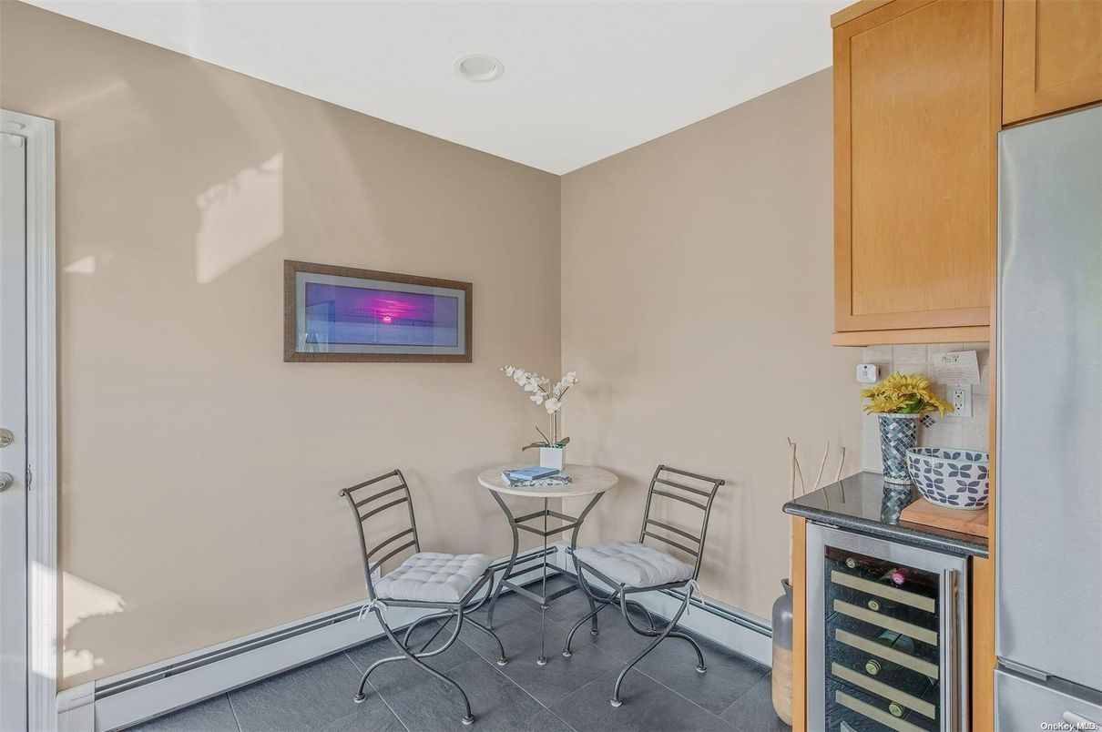 Dining room, Interior