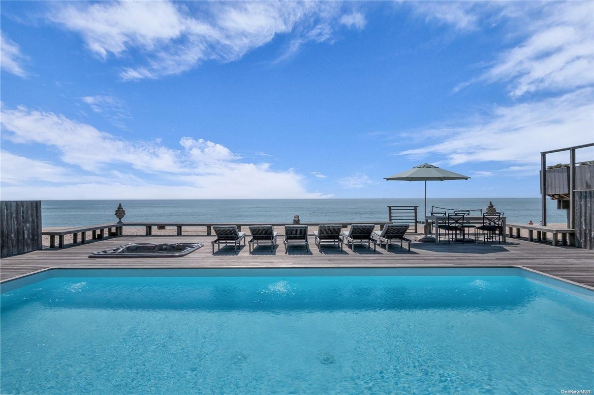 Exterior, Lake, Pool, Water