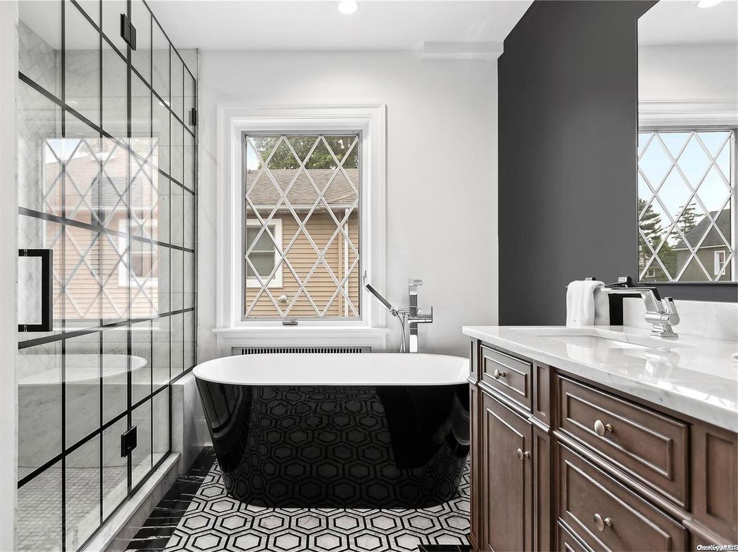 Bathroom, Free Standing Baths, Interior, Recessed Lighting