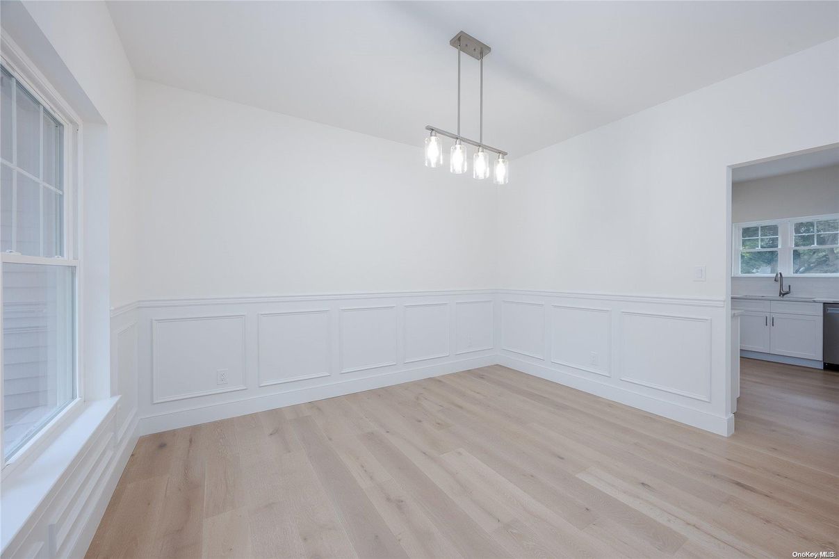 Empty room, Interior, Pendant Lights, Wood Texture Flooring