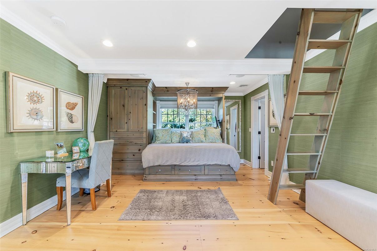 Bedroom, Chandelier, Interior, Recessed Lighting, Wood Texture Flooring