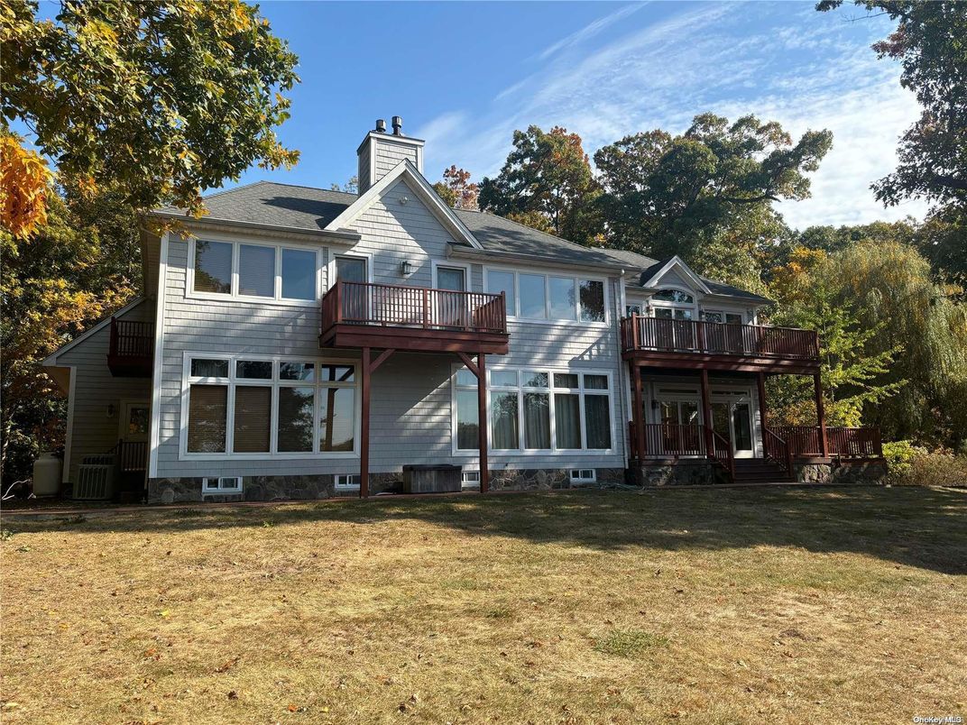 Exterior, Facade, Farmhouse