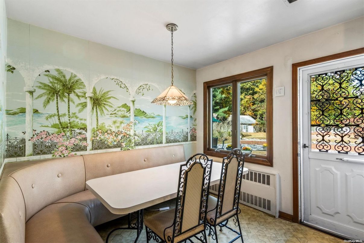 Dining room, Interior, Pendant Lights