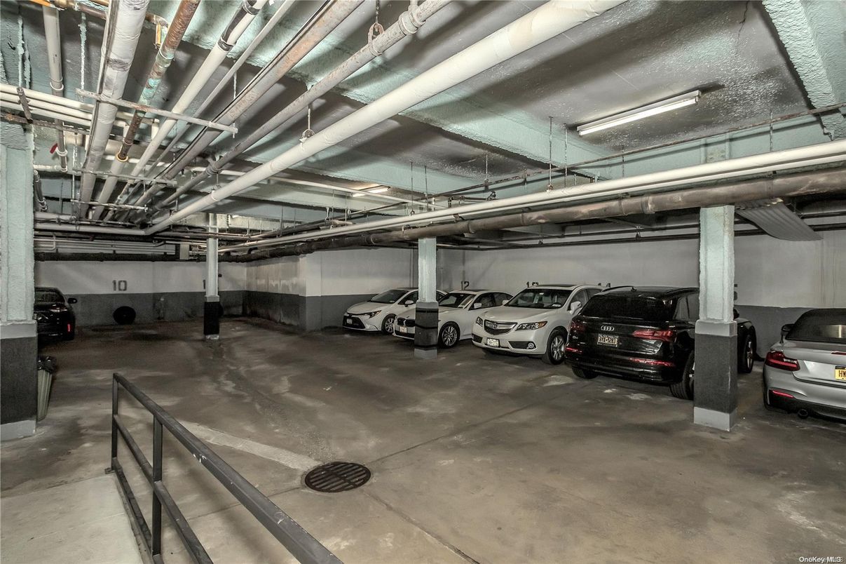 Garage, Interior