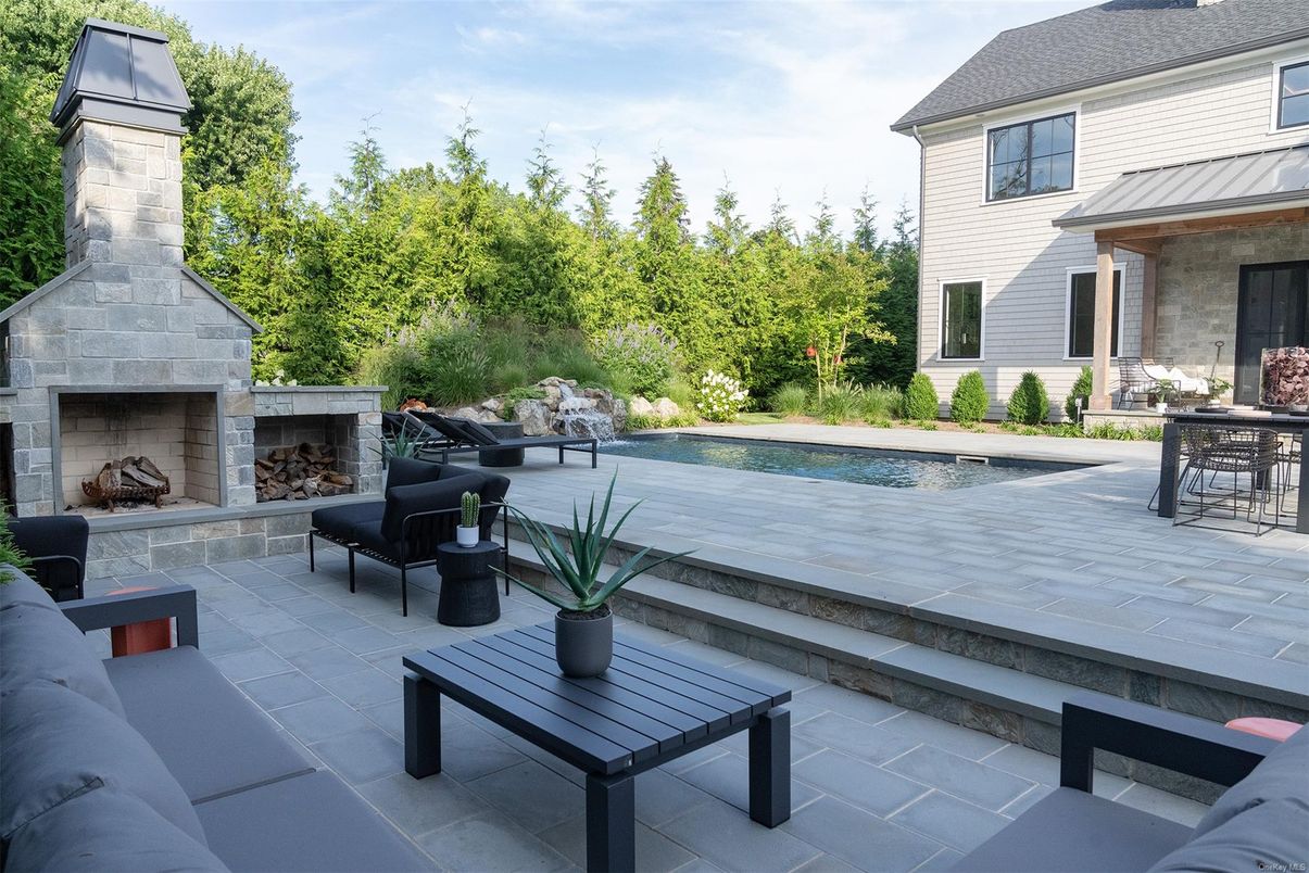Exterior, Fireplace, Pool