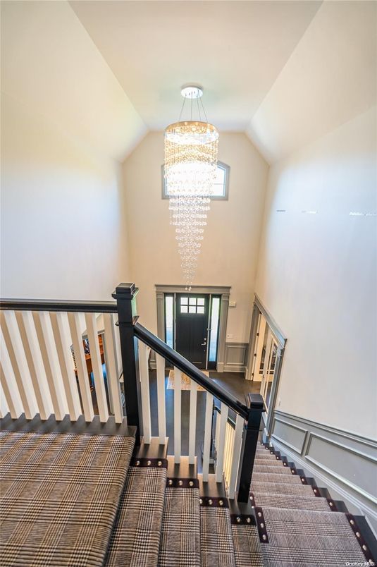 Chandelier, Interior