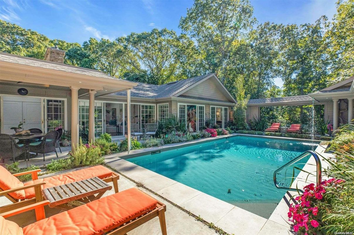 Exterior, Pool