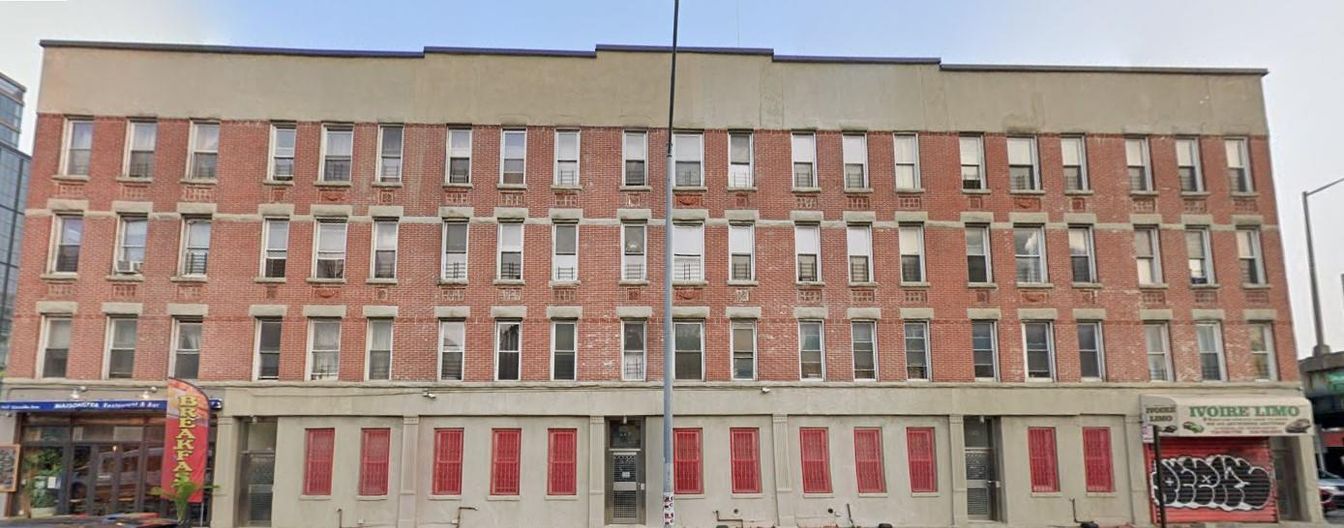 Exterior, Facade, Brick Facade, Highrise