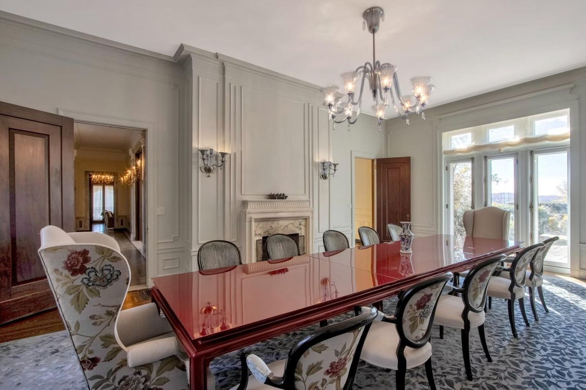 Chandelier, Dining room, Fireplace, Interior