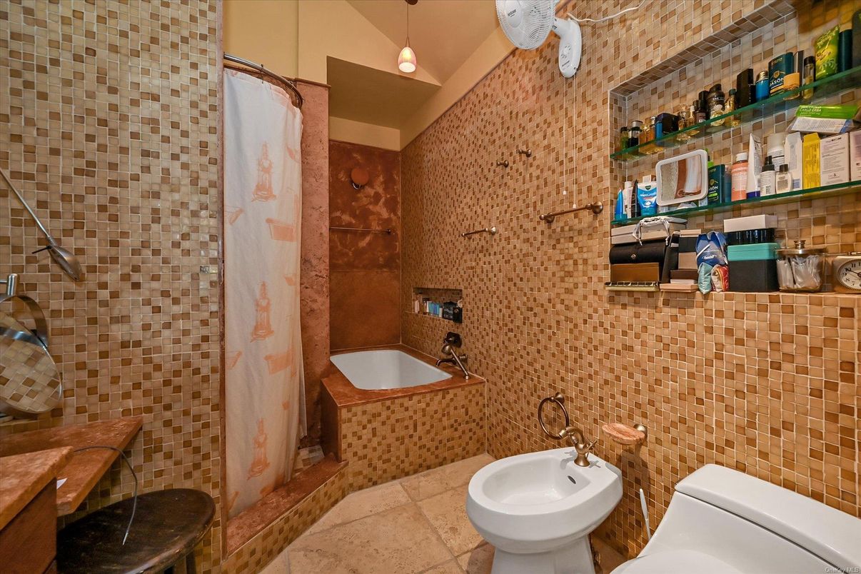 Bathroom, Interior, Pendant Lights