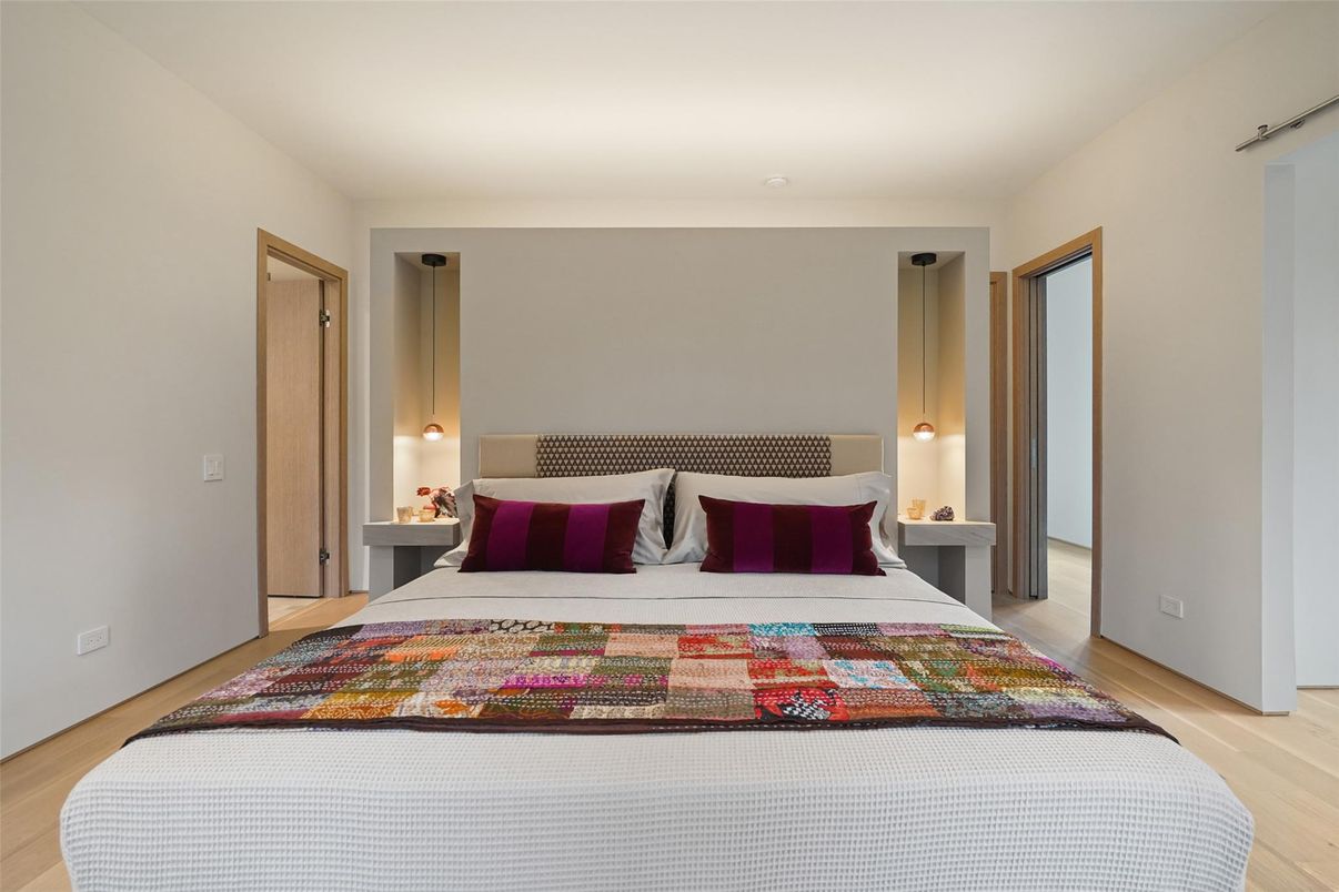 Bedroom, Interior, Pendant Lights, Wood Texture Flooring
