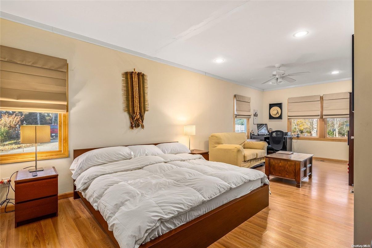 Bedroom, Interior, Recessed Lighting, Wood Texture Flooring