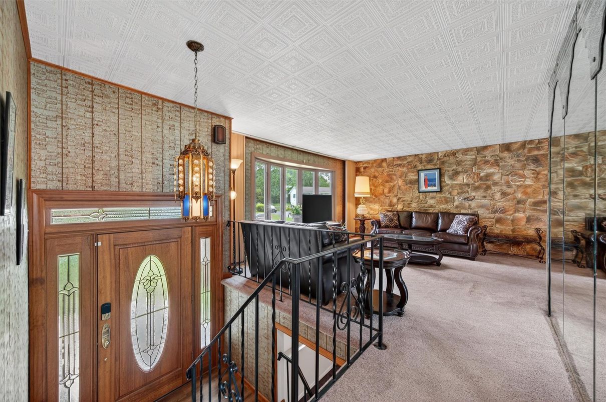 Interior, Pendant Lights, Stone Walls