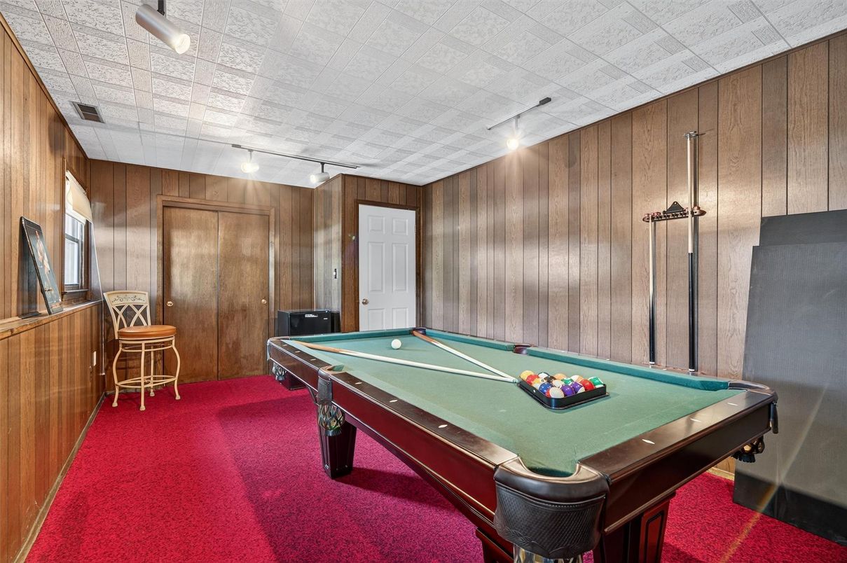 Billiard Table, Game Room, Interior, Wooden Walls