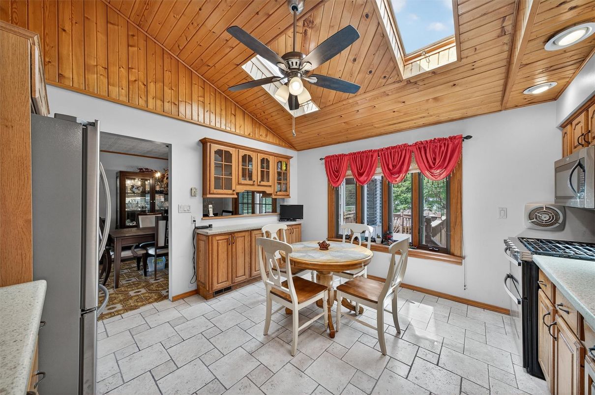 Dining room, Interior, Recessed Lighting, Wooden Ceilings