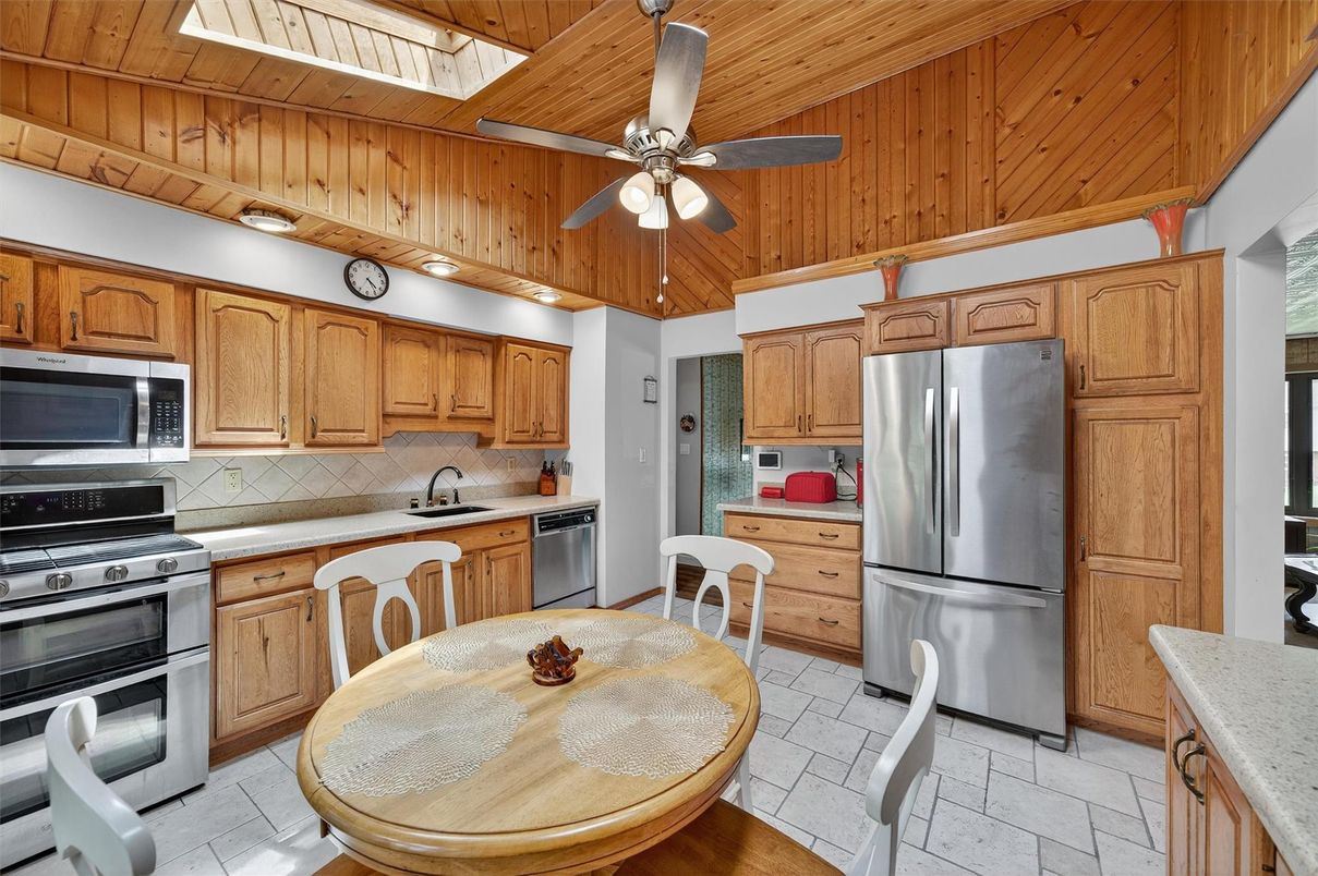 Dining room, Interior, Kitchen, Stainless Steel Appliances, Wooden Ceilings
