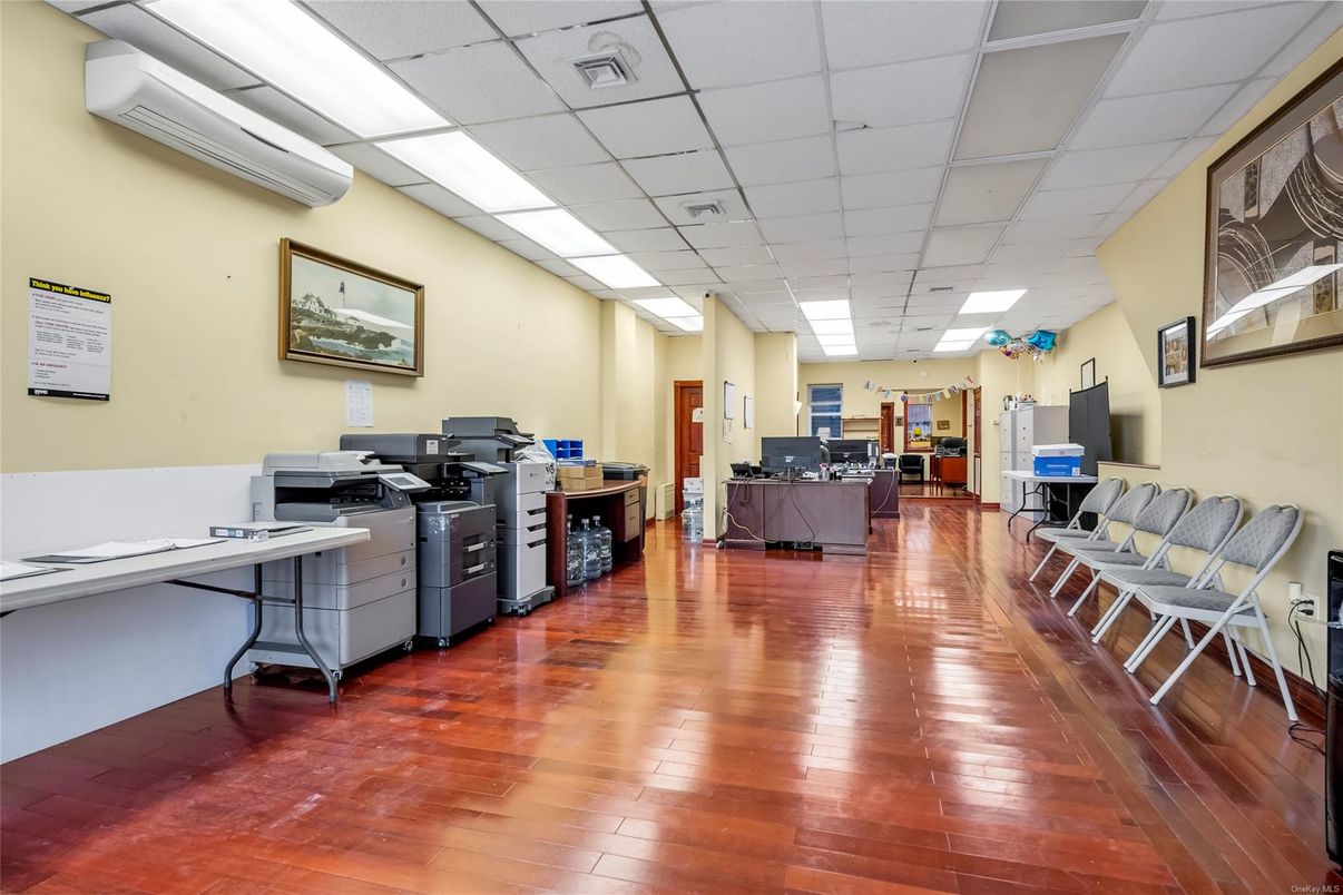 Home Office, Interior, Kitchen, Recessed Lighting, Wood Texture Flooring