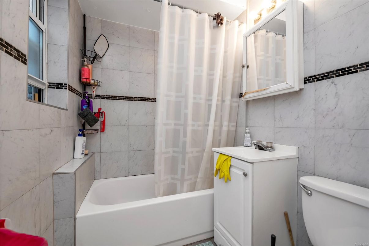 Bathroom, Interior, Marble Walls