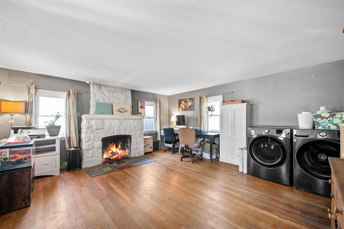 Dining room, Fireplace, Interior, Washer, Wood Texture Flooring