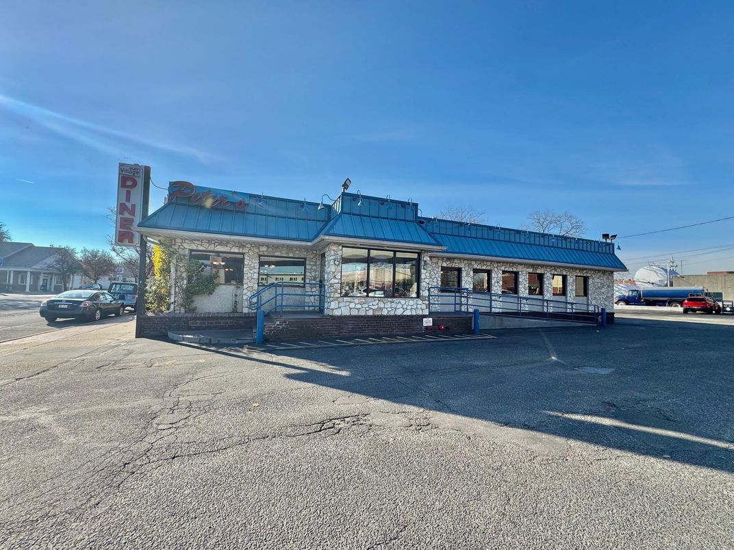 Exterior, Facade, None