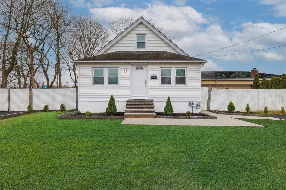 Backyard, Exterior, Facade, Farmhouse