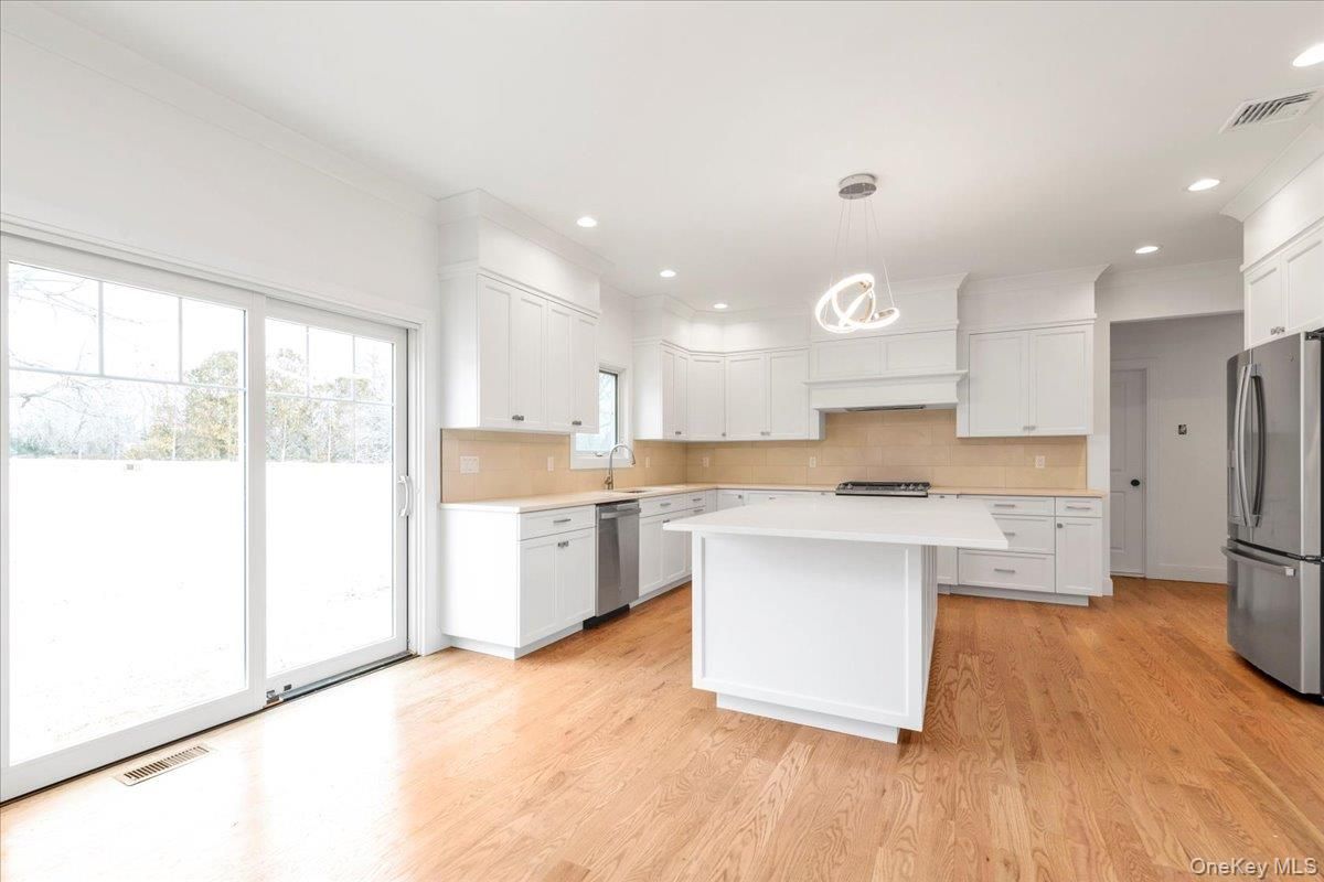 Interior, Kitchen, Pendant Lights, Recessed Lighting, Wood Texture Flooring