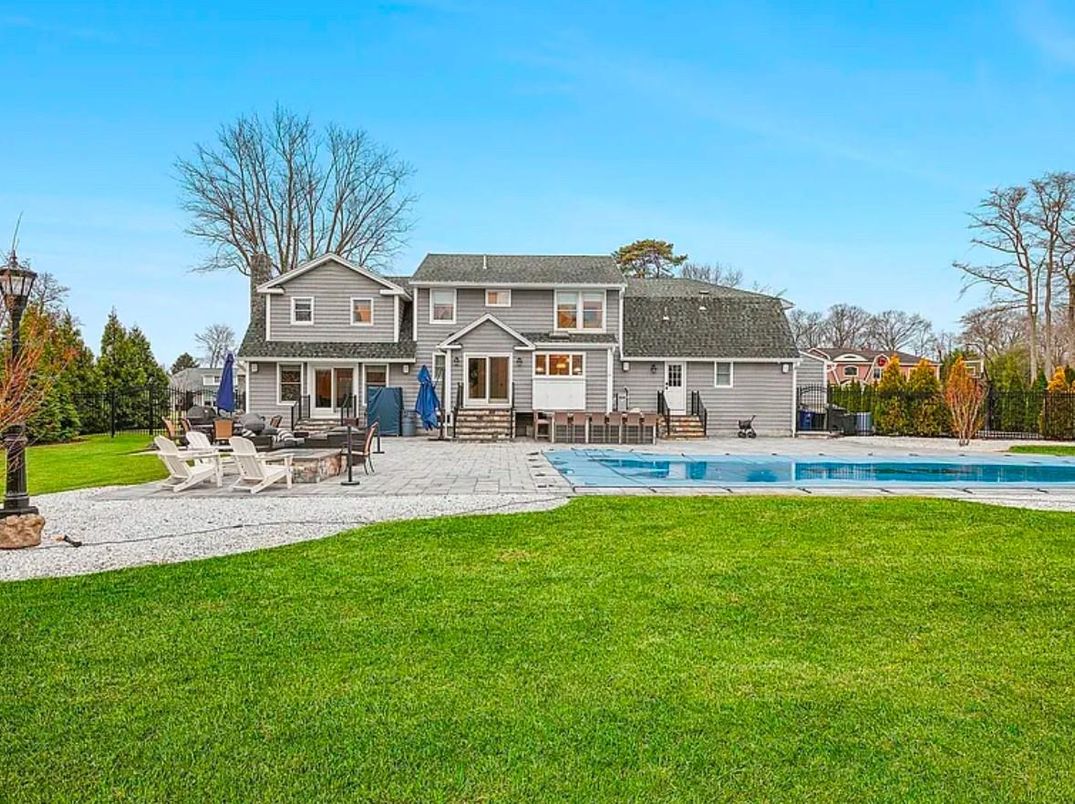 Backyard, Exterior, Pool