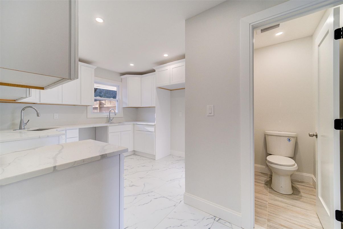 Interior, Kitchen, Marble, Recessed Lighting