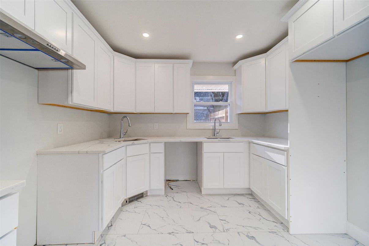 Interior, Kitchen, Marble, Recessed Lighting