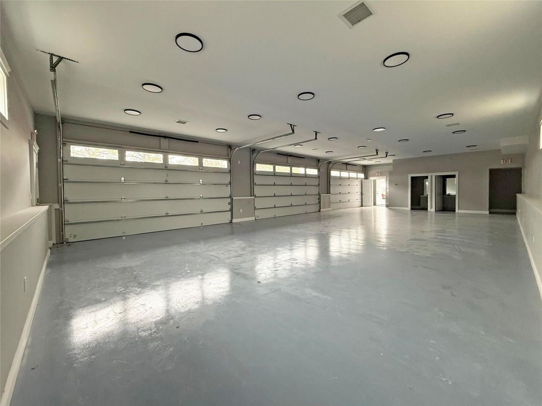 Garage, Interior, Recessed Lighting