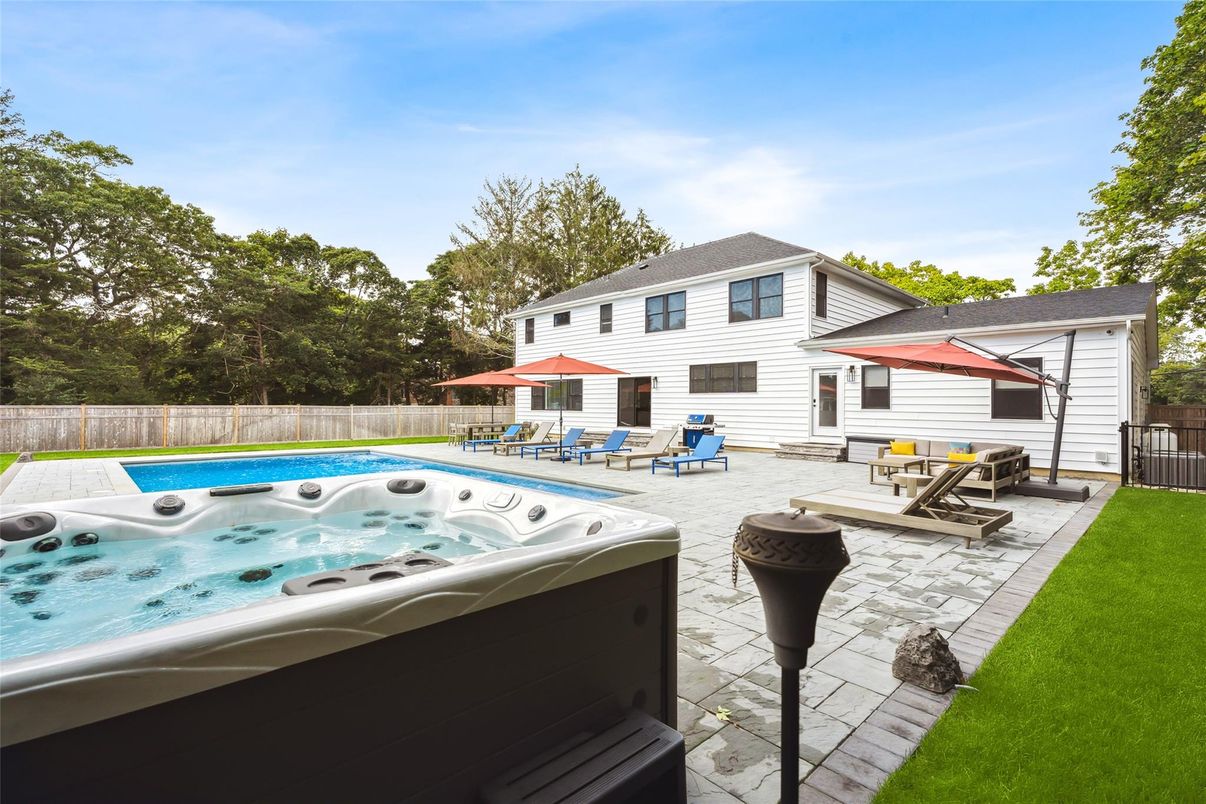 Backyard, Exterior, Hot Tub