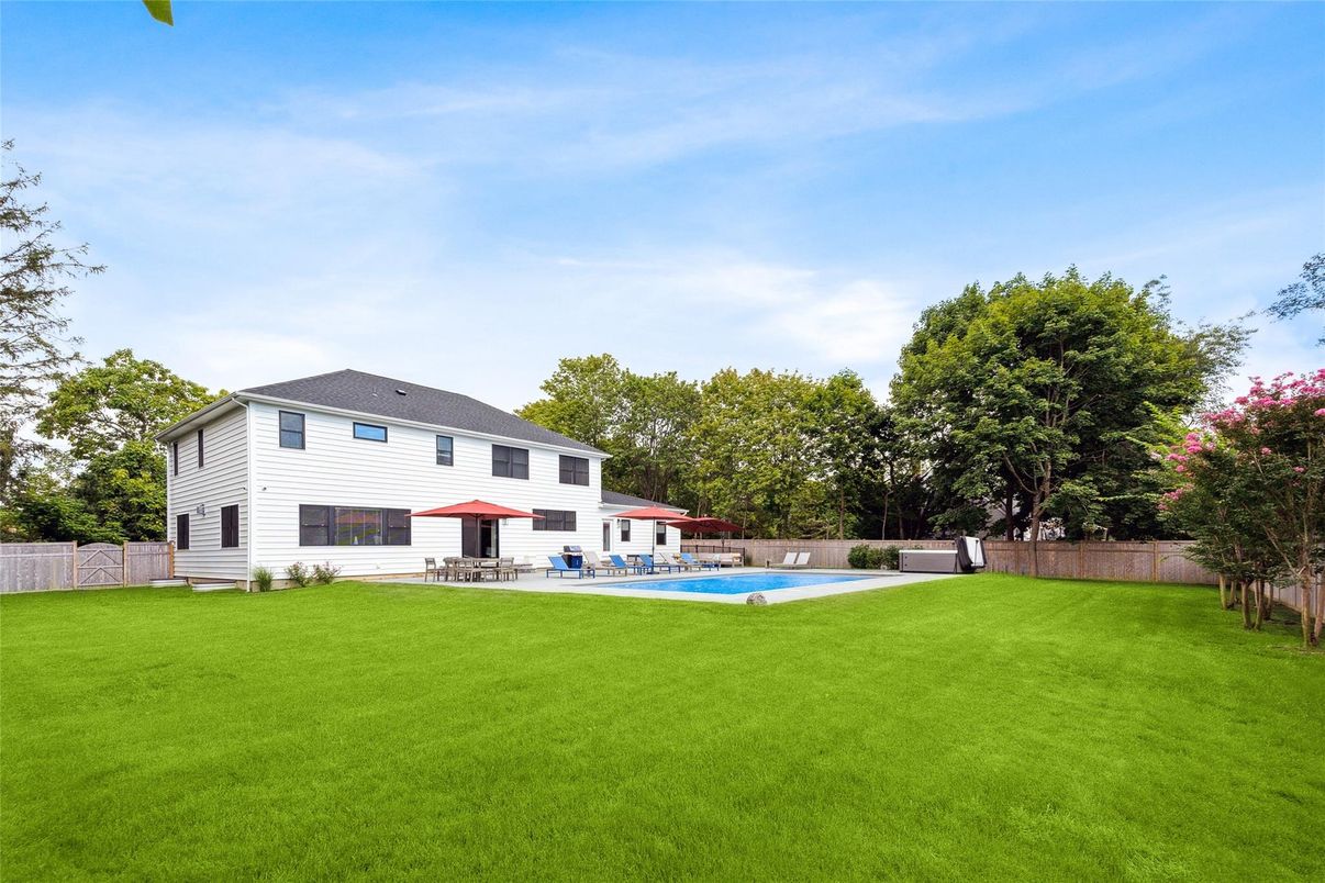 Backyard, Exterior, Pool