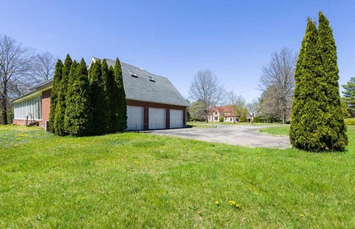 Backyard, Detached Garage, Exterior