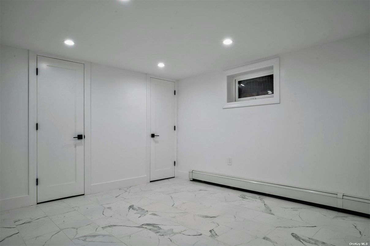 Empty room, Interior, Marble, Recessed Lighting
