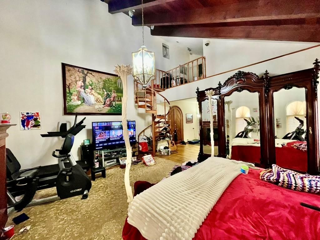 Bedroom, Fitness Equipment, Interior, Pendant Lights