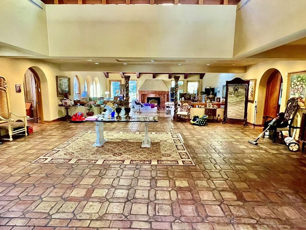 Fireplace, Interior, Recessed Lighting