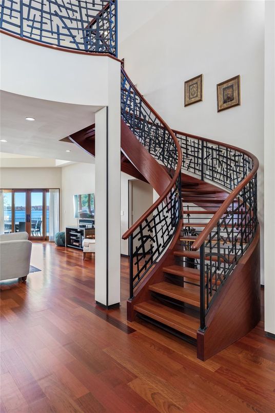 Interior, Recessed Lighting, Wood Texture Flooring