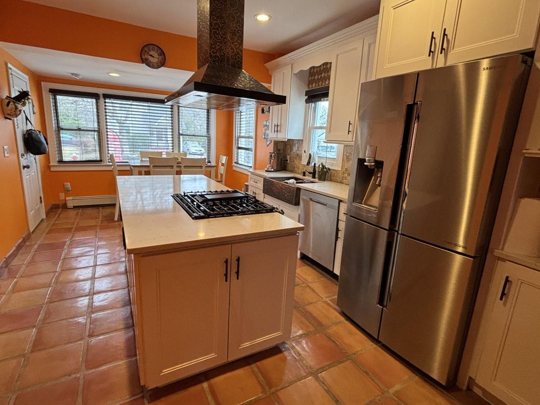 Dining room, Interior, Kitchen, Recessed Lighting, Stainless Steel Appliances, Stone Walls