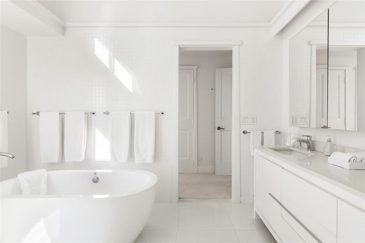 Bathroom, Dual Sink Vanities, Free Standing Baths, Interior