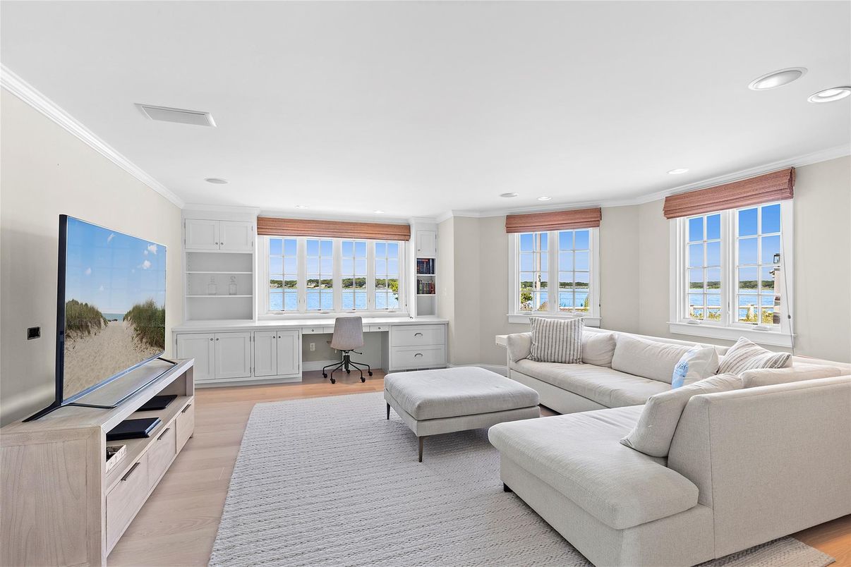 Home Office, Interior, Living room, Recessed Lighting, Wood Texture Flooring