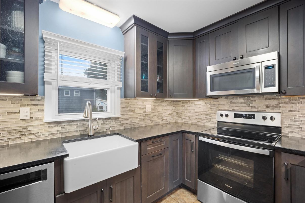 Interior, Kitchen, Stainless Steel Appliances
