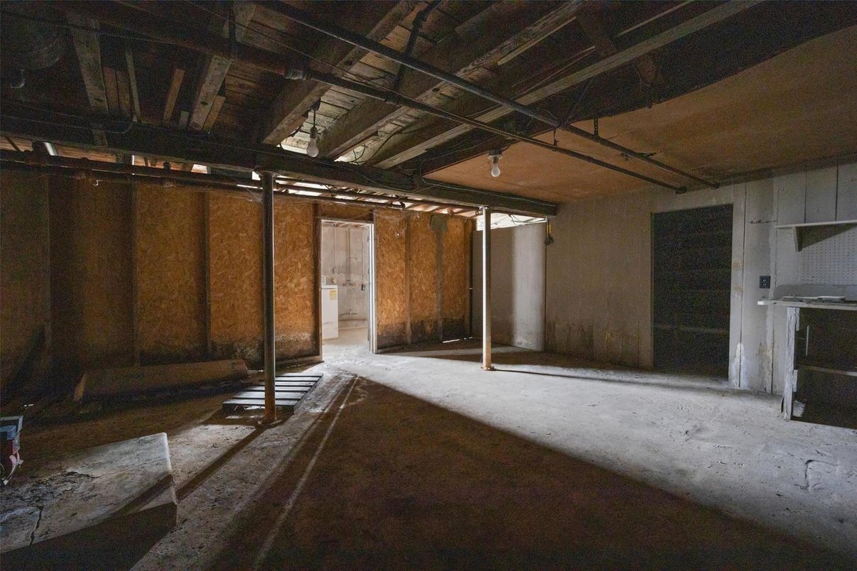 Interior, Wooden Beams