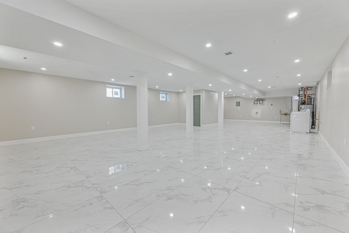 Empty room, Interior, Marble, Recessed Lighting