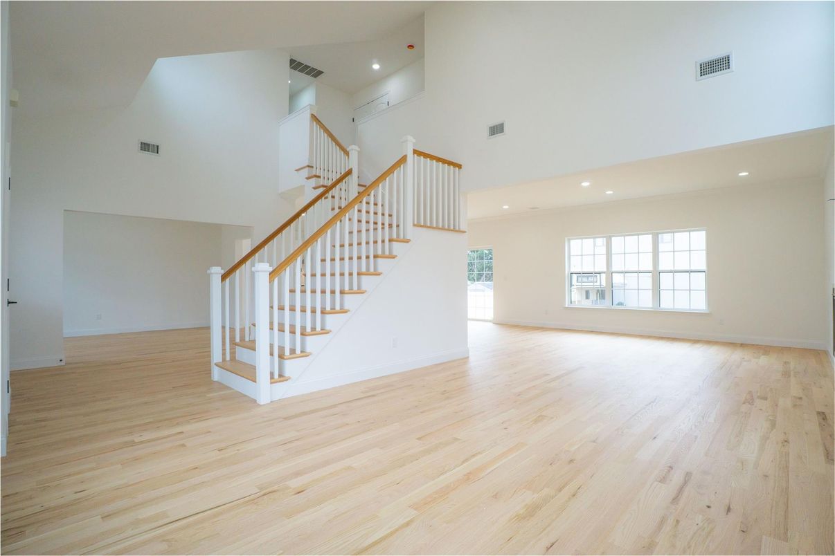 Interior, Recessed Lighting, Wood Texture Flooring