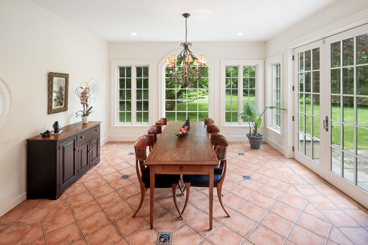 Chandelier, Dining room, Interior, Recessed Lighting