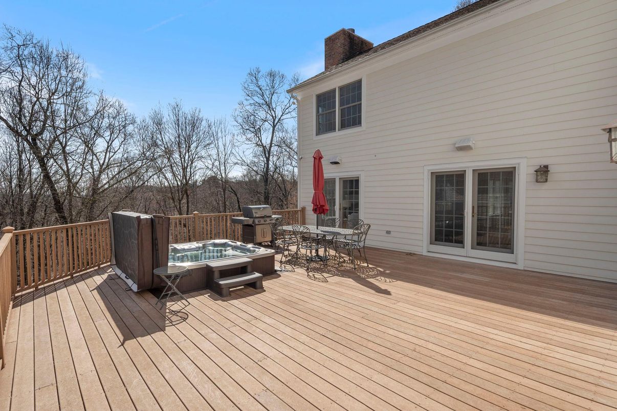 Exterior, Hot Tub