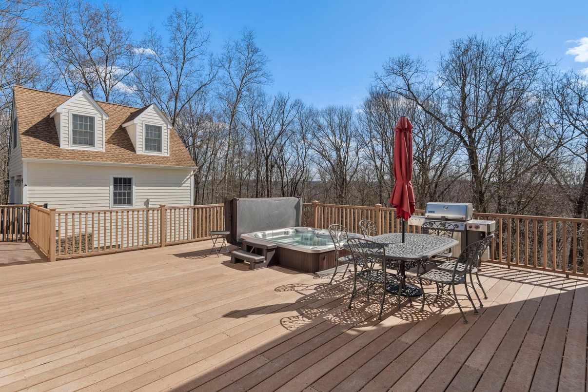 Exterior, Hot Tub