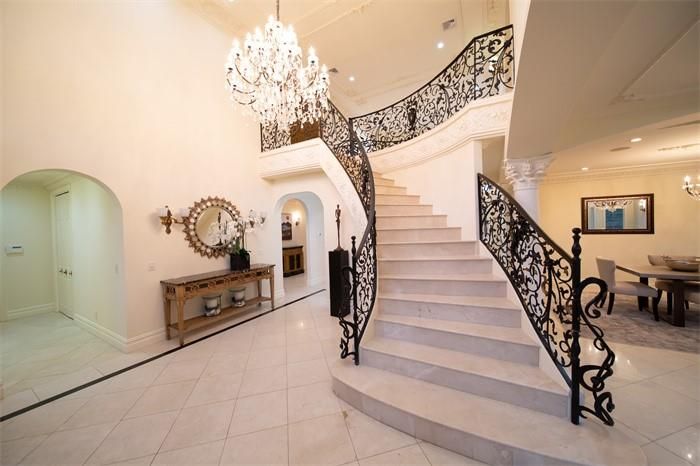 Chandelier, Dining room, Interior, Recessed Lighting