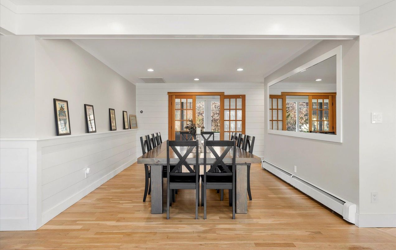 Dining room, Interior, Recessed Lighting, Wood Texture Flooring
